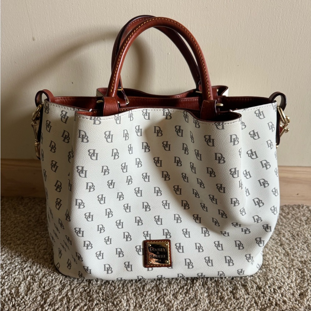 Dooney & Bourke White and Brown Monogram gretta brenna tote
